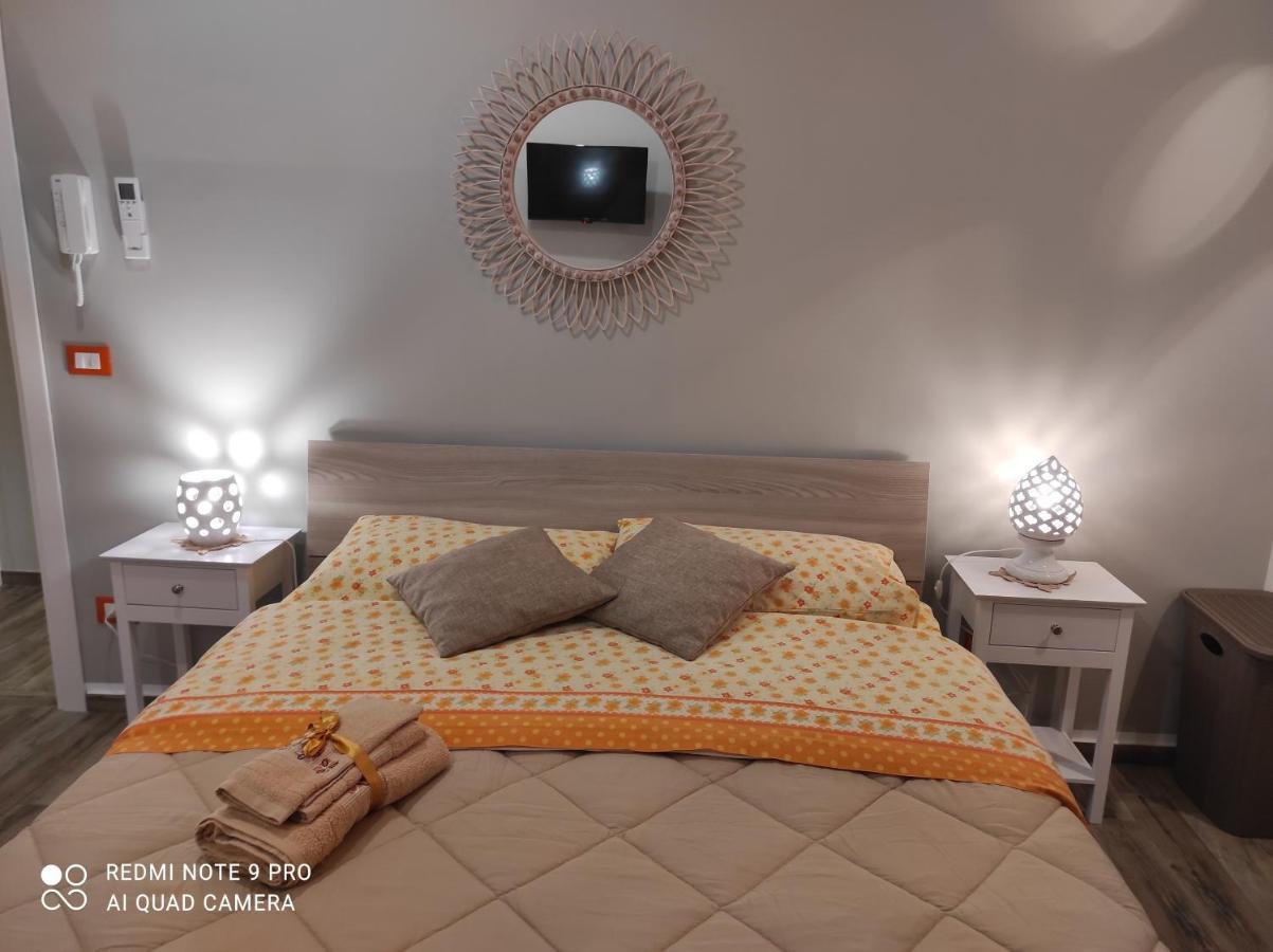 Case Vacanza Le Casette Santo Stefano di Camastra Exterior photo